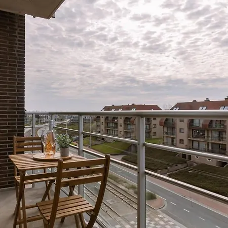 Huswell - Comfortable Near The Sea